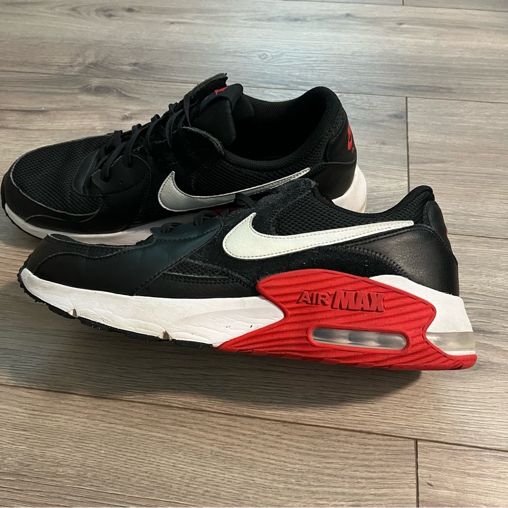Nike Black and Red Air Max Excee Sneakers